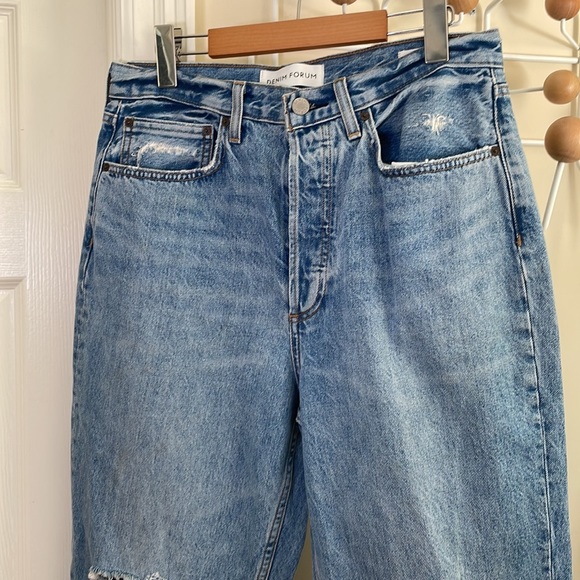 Aritzia Denim Forum - The BF High Rise Loose - Light Wash - L28 W29 - Picture 4 of 16